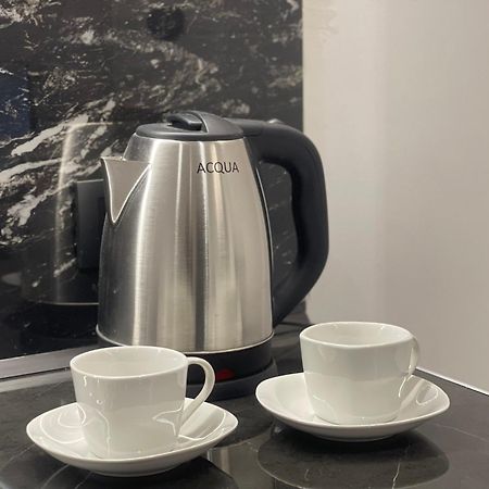 Am Luxury Apartment Tirana Esterno foto