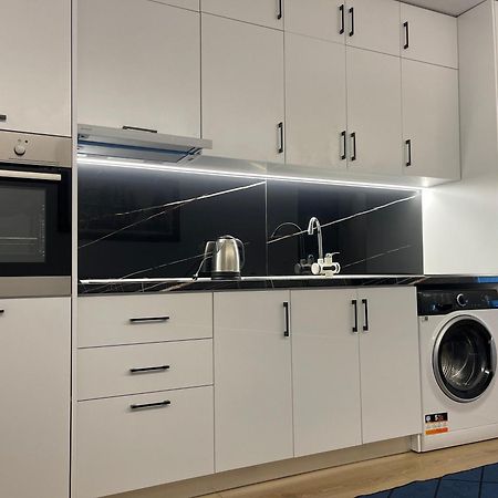 Am Luxury Apartment Tirana Esterno foto