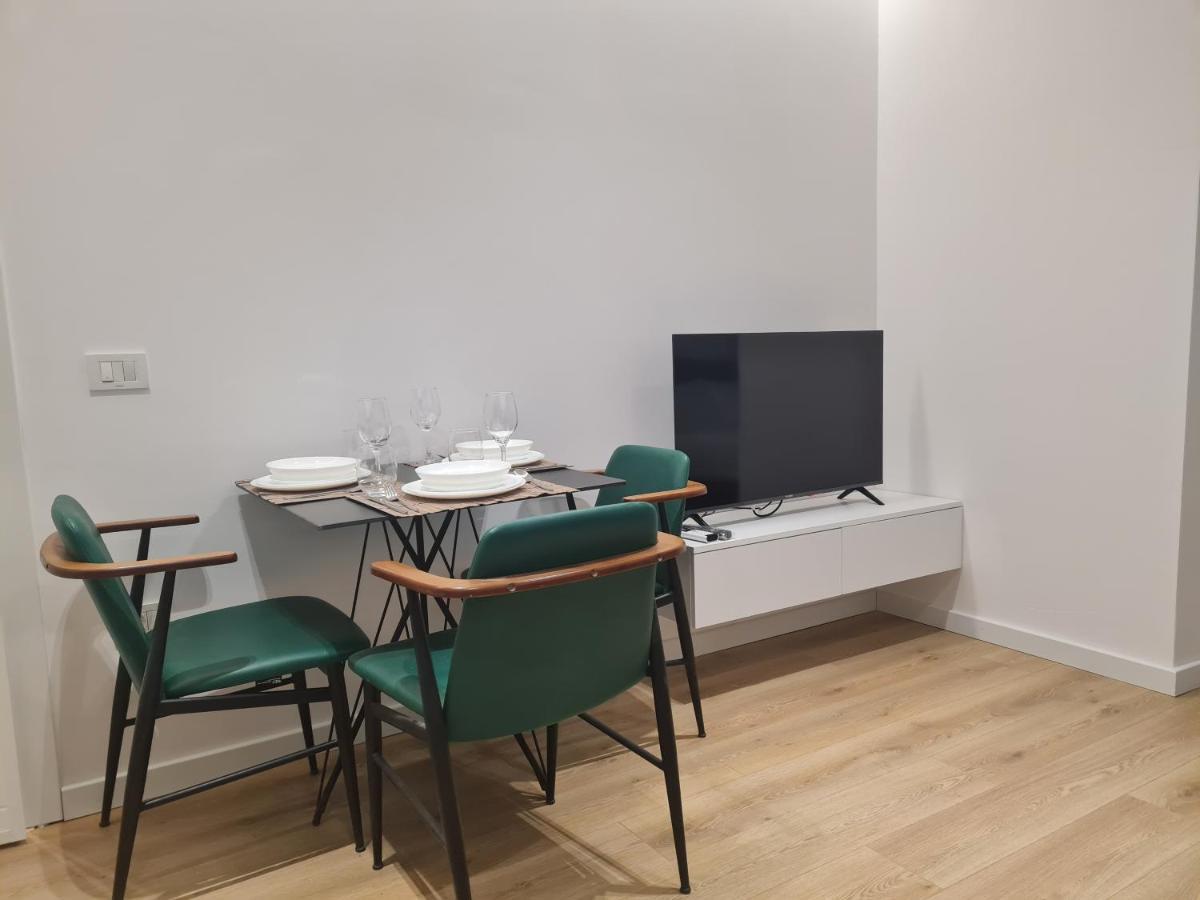 Am Luxury Apartment Tirana Esterno foto