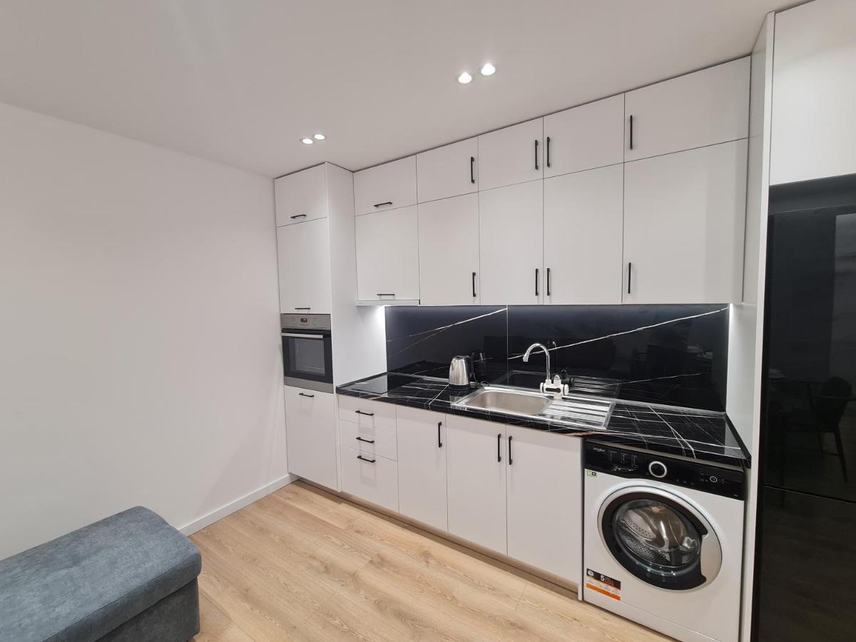 Am Luxury Apartment Tirana Esterno foto