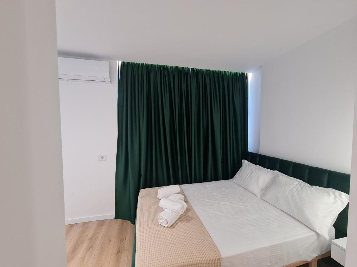 Am Luxury Apartment Tirana Esterno foto