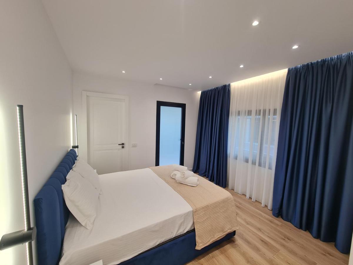 Am Luxury Apartment Tirana Esterno foto