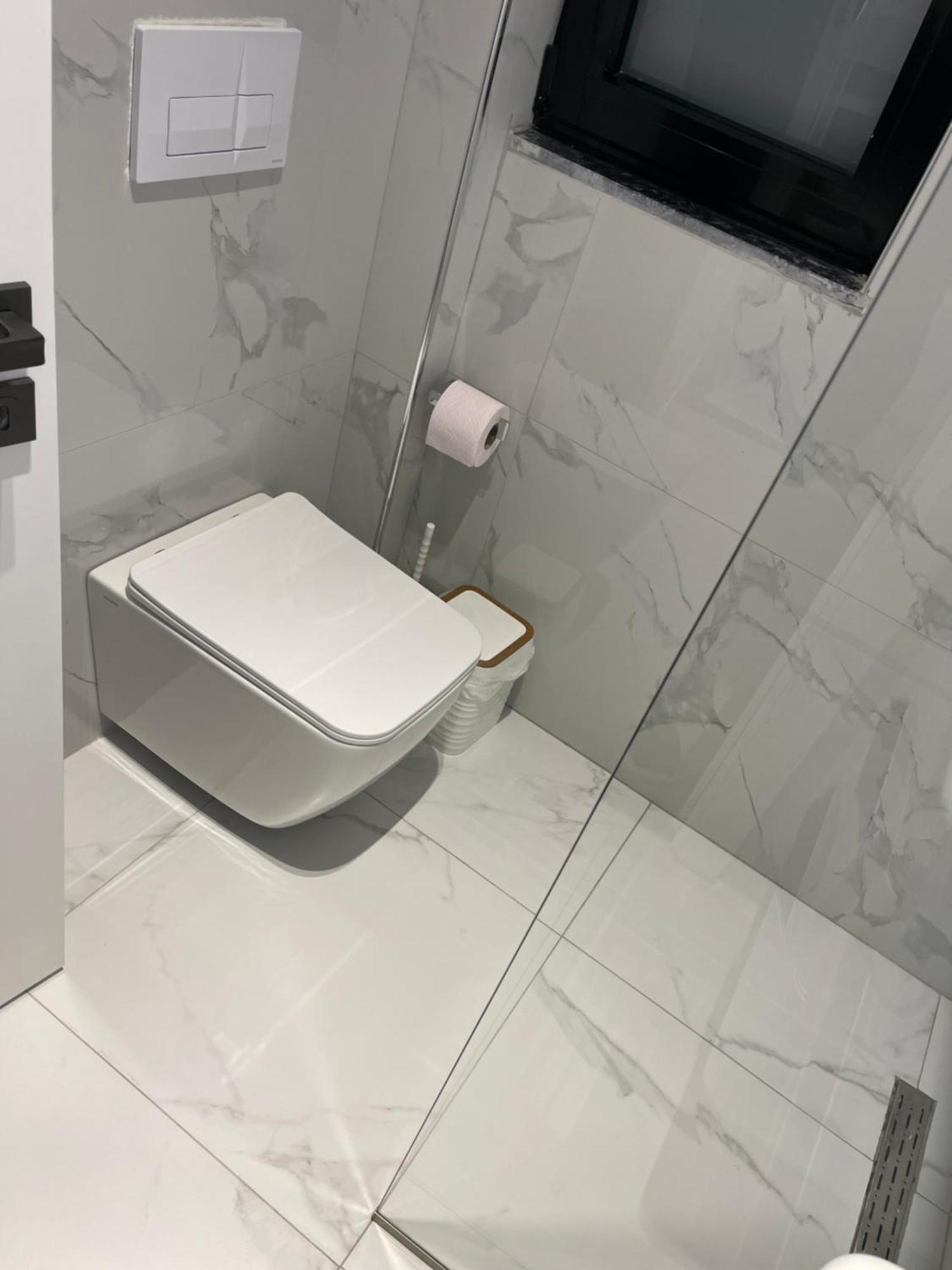 Am Luxury Apartment Tirana Esterno foto